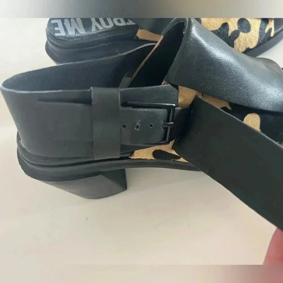 I Desire The Things That Will Destroy Me Chai Ankle Strap Black Leather Sandals - Picture 7 of 13